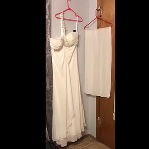 White formal dress w/ beaded detail & shawl NWT